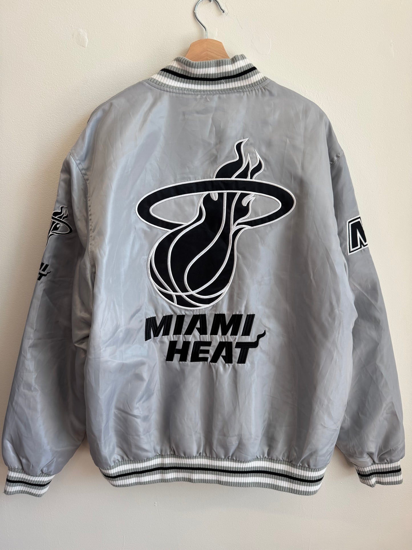 00s Miami Heat JH Design Silver Satin Jacket (XL)