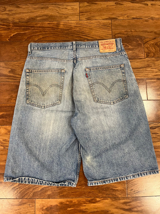 2009 Levi's 569 Baggy Shorts (34)