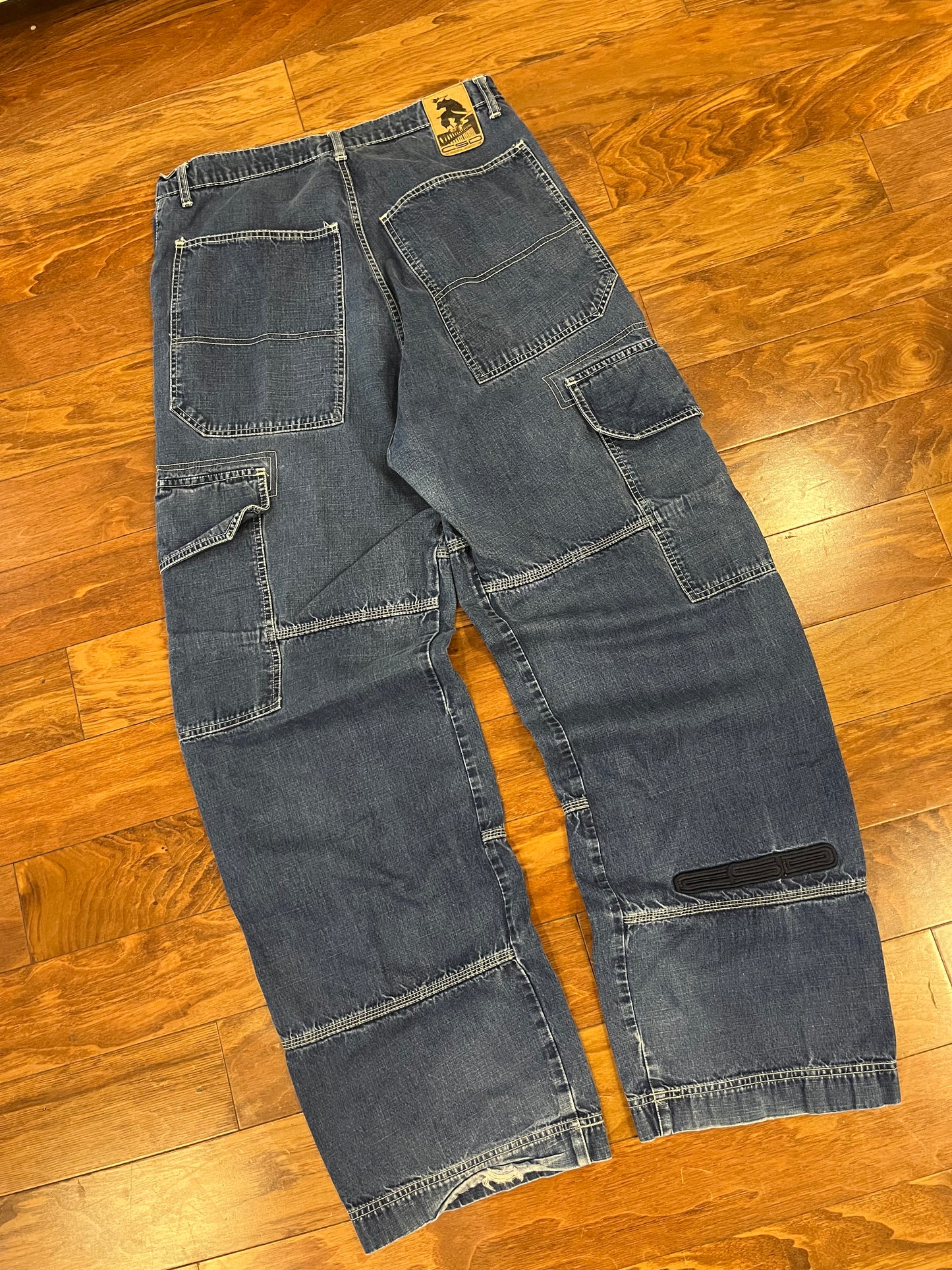 00s CSD Baggy Cargo Jeans (34 x 32)