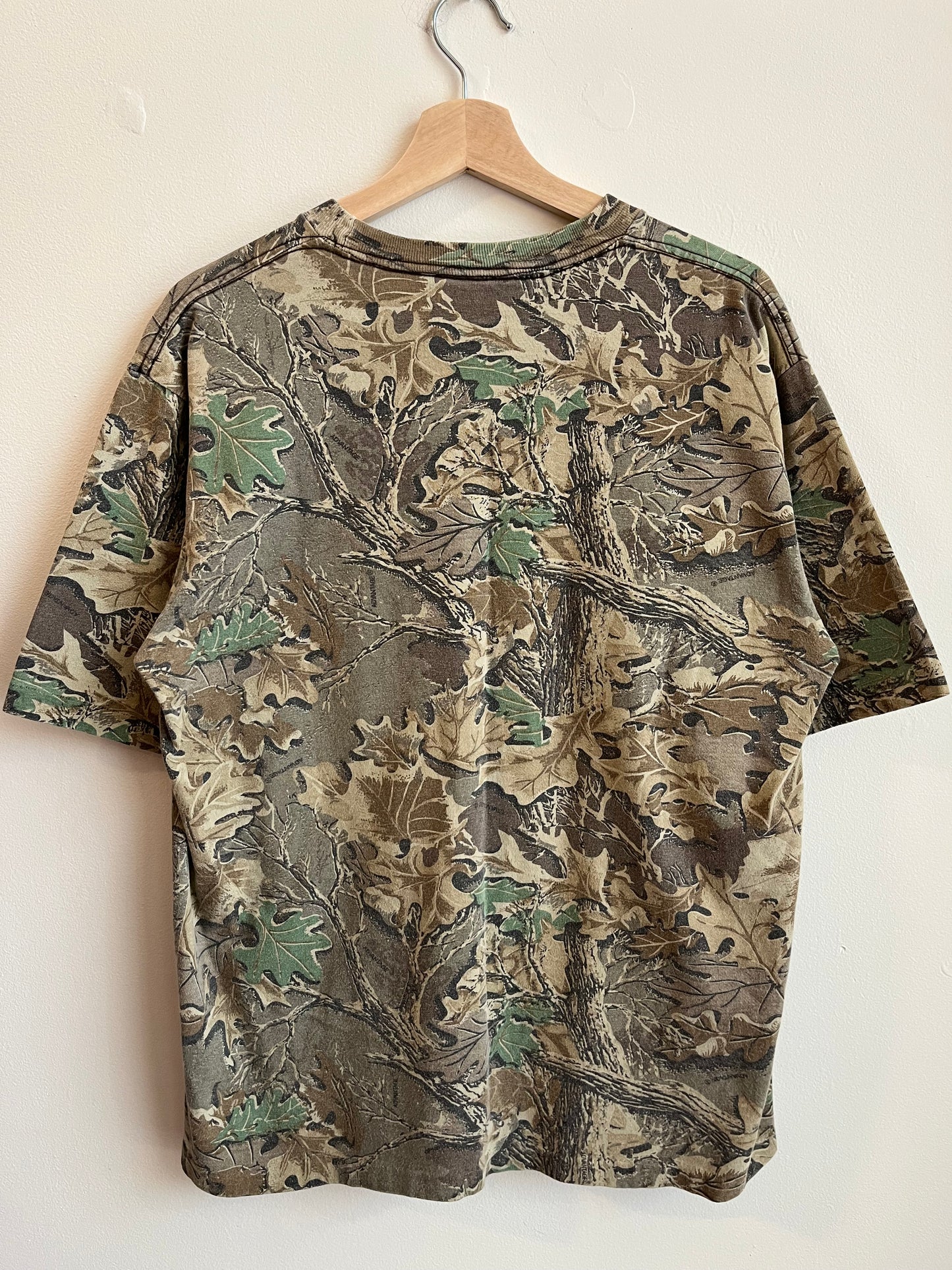 00s Walls Camo Pocket Tee (L)