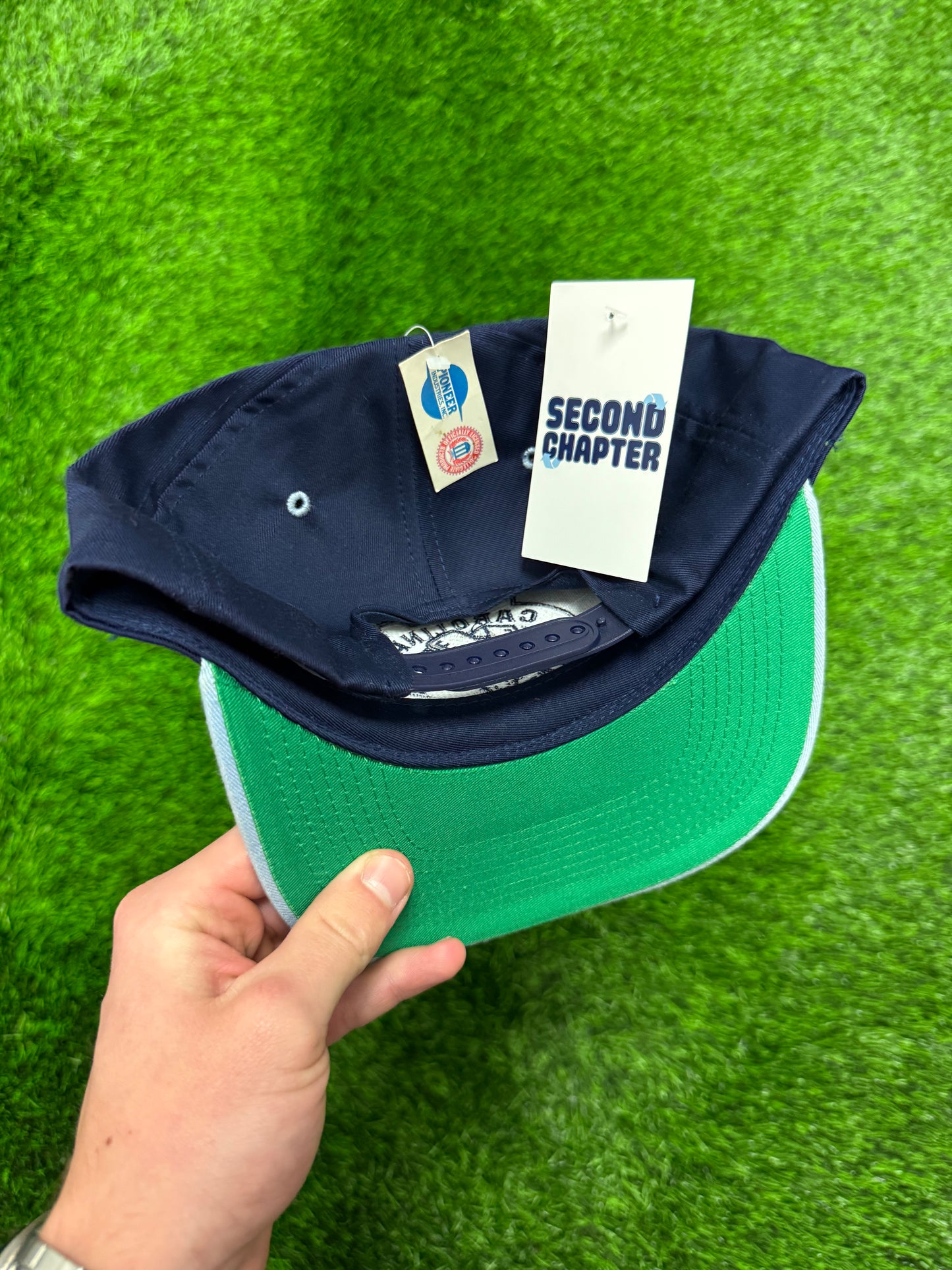 90s University of North Carolina (UNC) Two Toned Vintage Snapback Hat (OS)