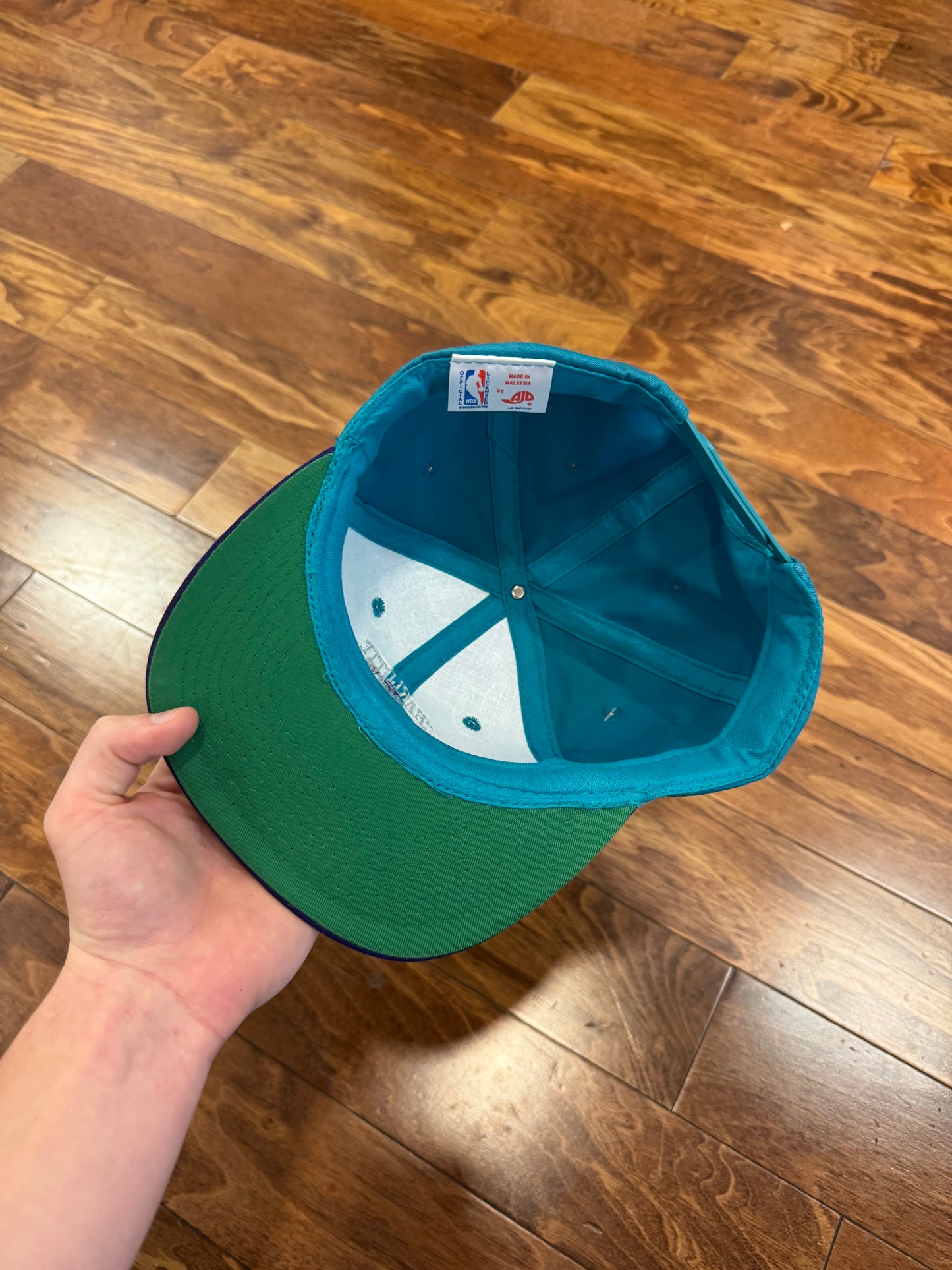 90s Charlotte Hornets Two Toned Teal Hat (OS)