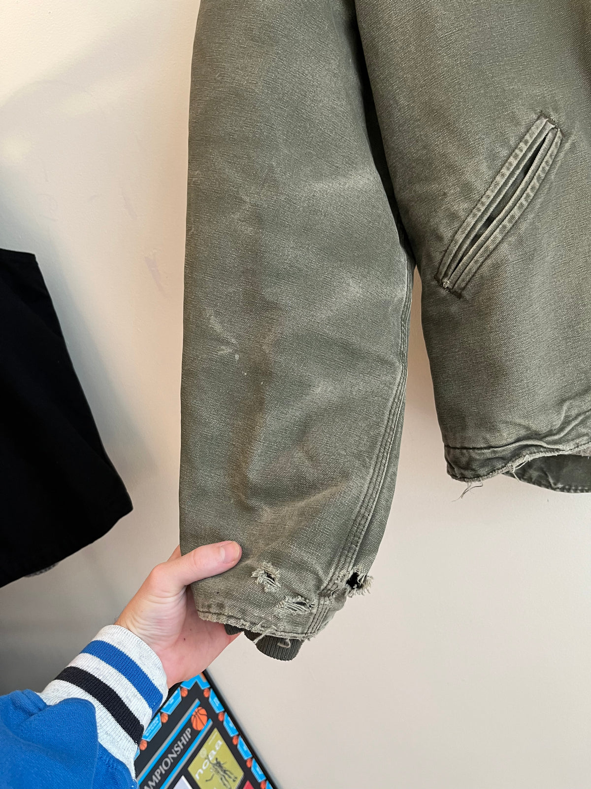 2012 Carhartt J141 ARG Faded Distressed Sherpa Lined Jacket (XL)