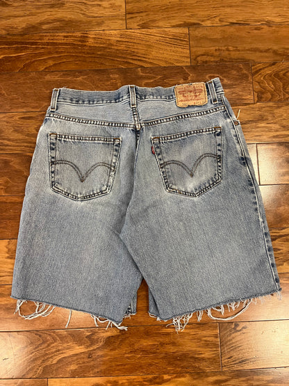 00s Levi's 560 Blue Shorts (34)