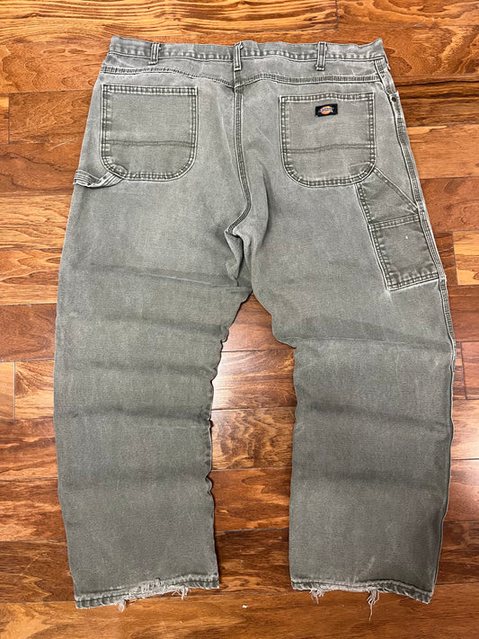 00s Dickies Black Tab Olive Pants (42 x 30)