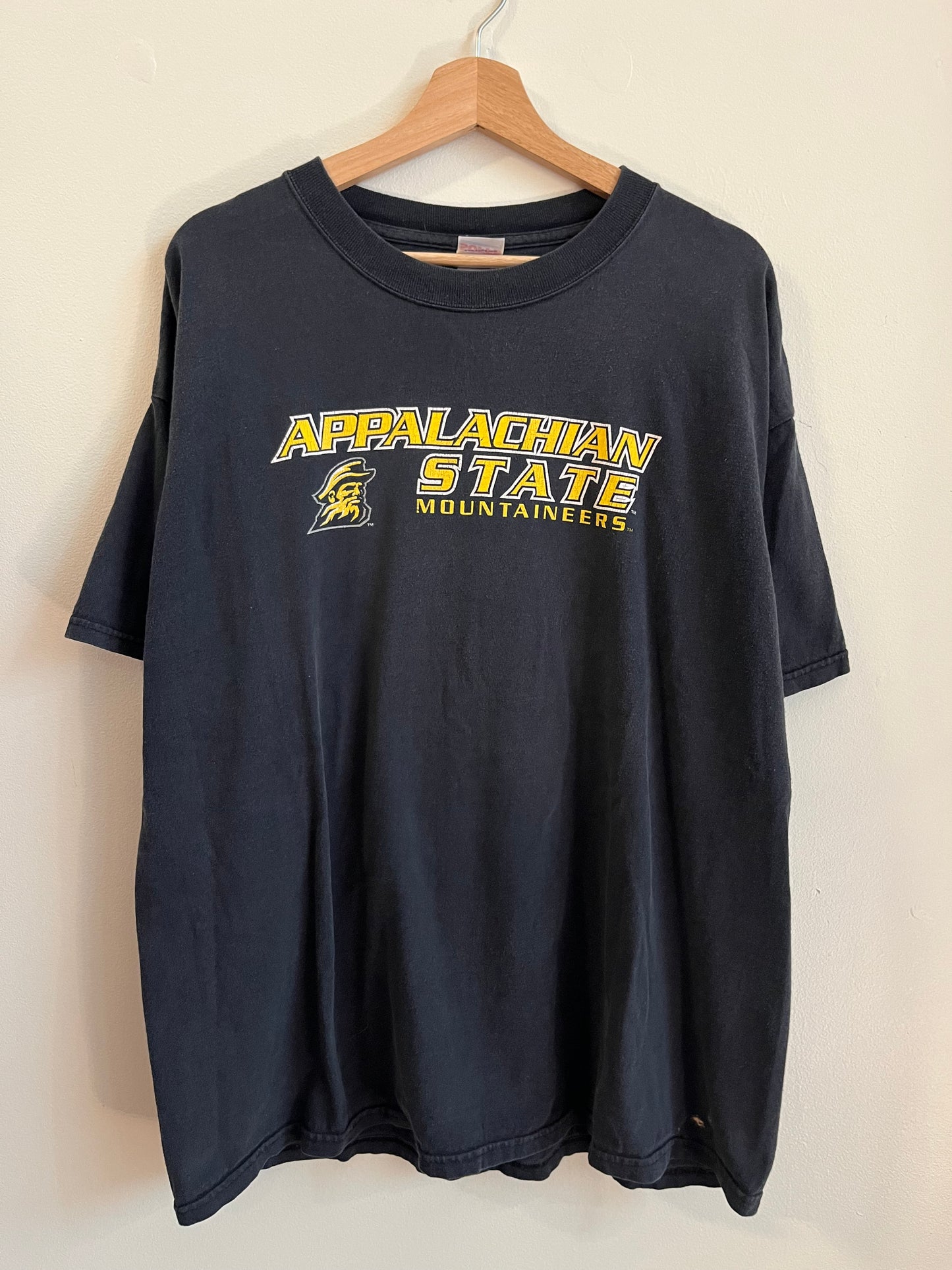 00s Appalachian State Black Spell Out Tee (XL)