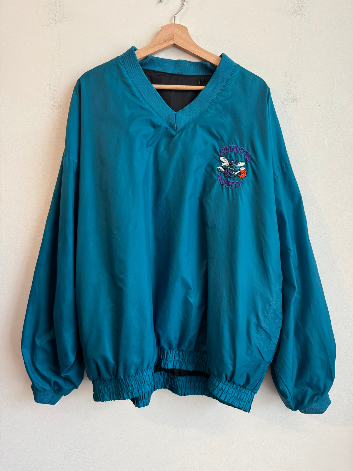 90s Charlotte Hornets Reversible Windbreaker (XL)