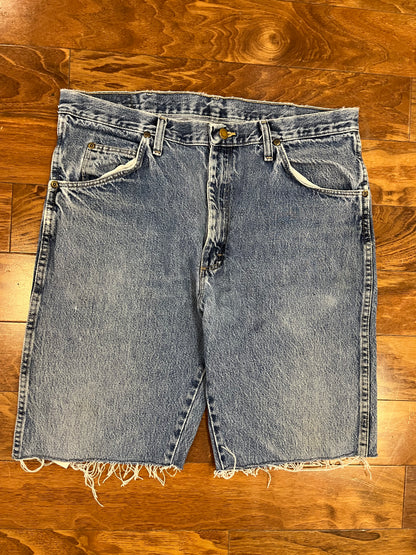 00s Wrangler Jean Shorts (36)
