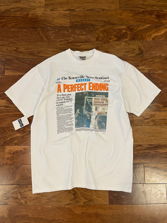 1998 Tennessee Lady Vols Newspaper Tee (XXL)