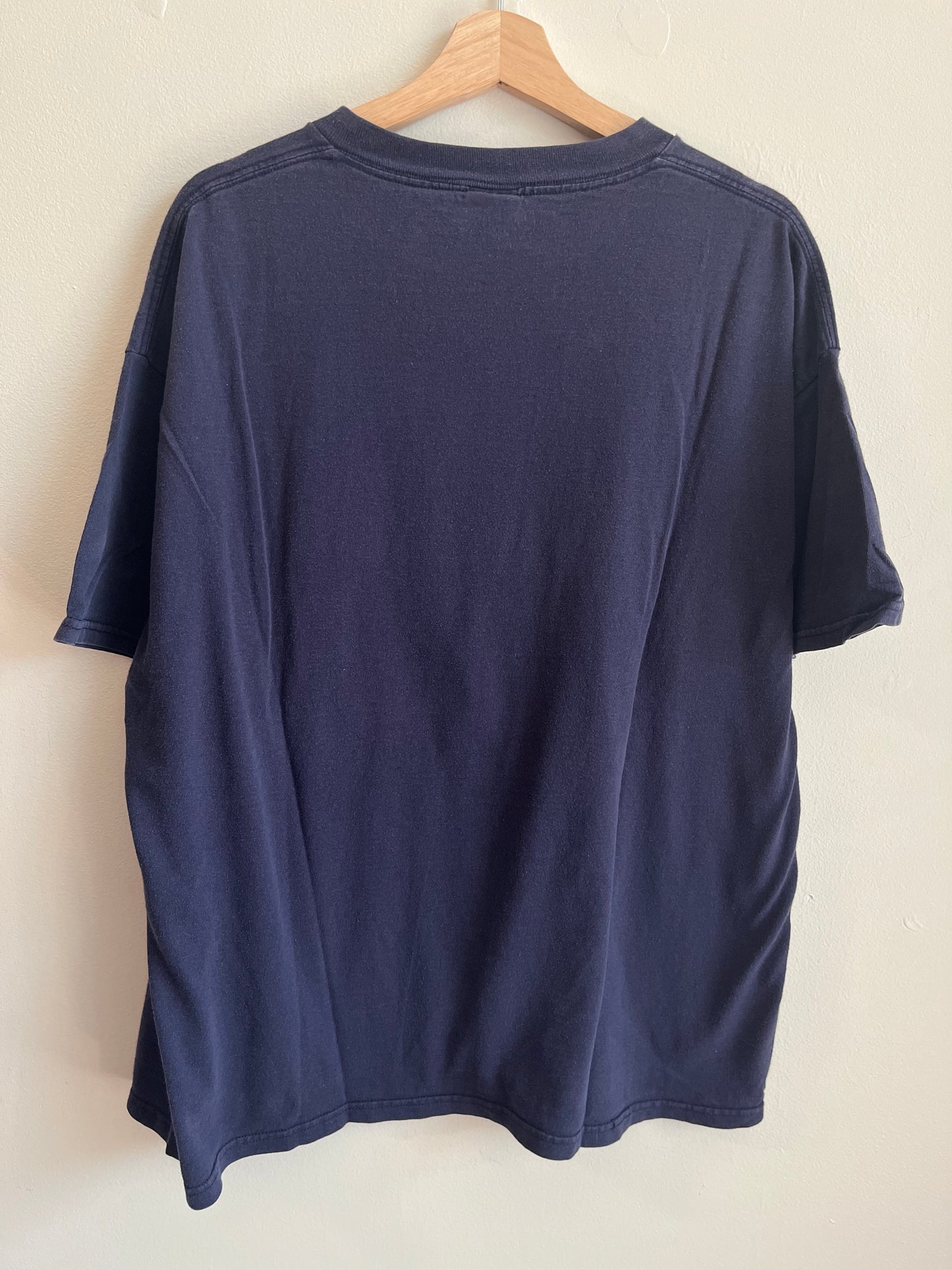 2005 Walt Disney World Florida Mickey & Friends Tee (XL)
