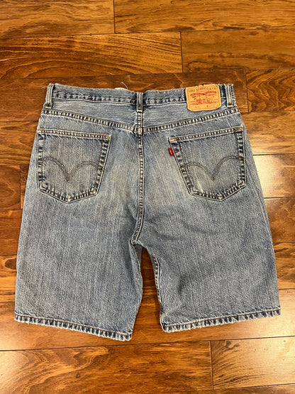 2006 Levi's 505 Distressed Jean Shorts (36)