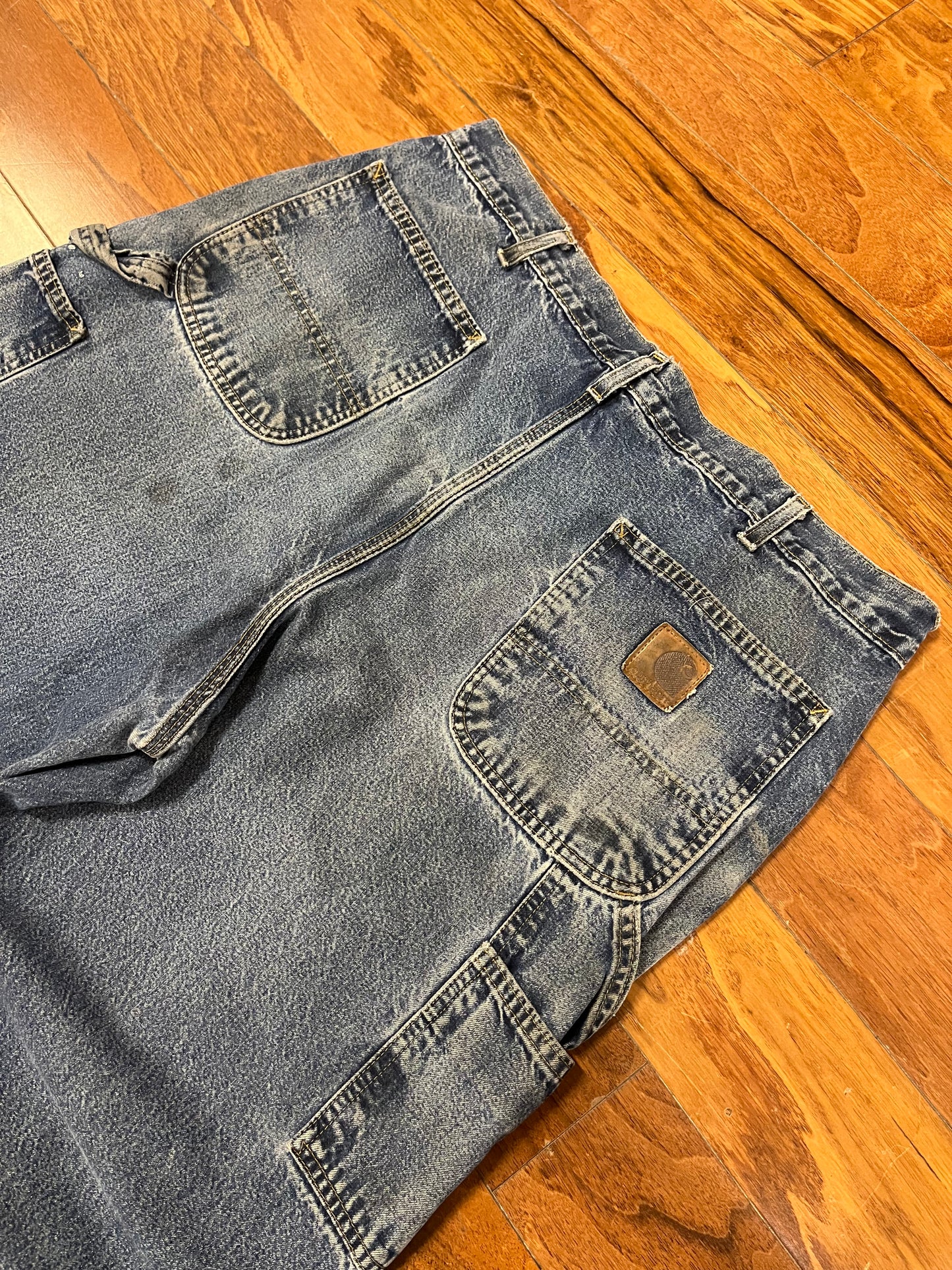 00s Carhartt Distressed & Stained Carpenter Jeans (40 x 32)