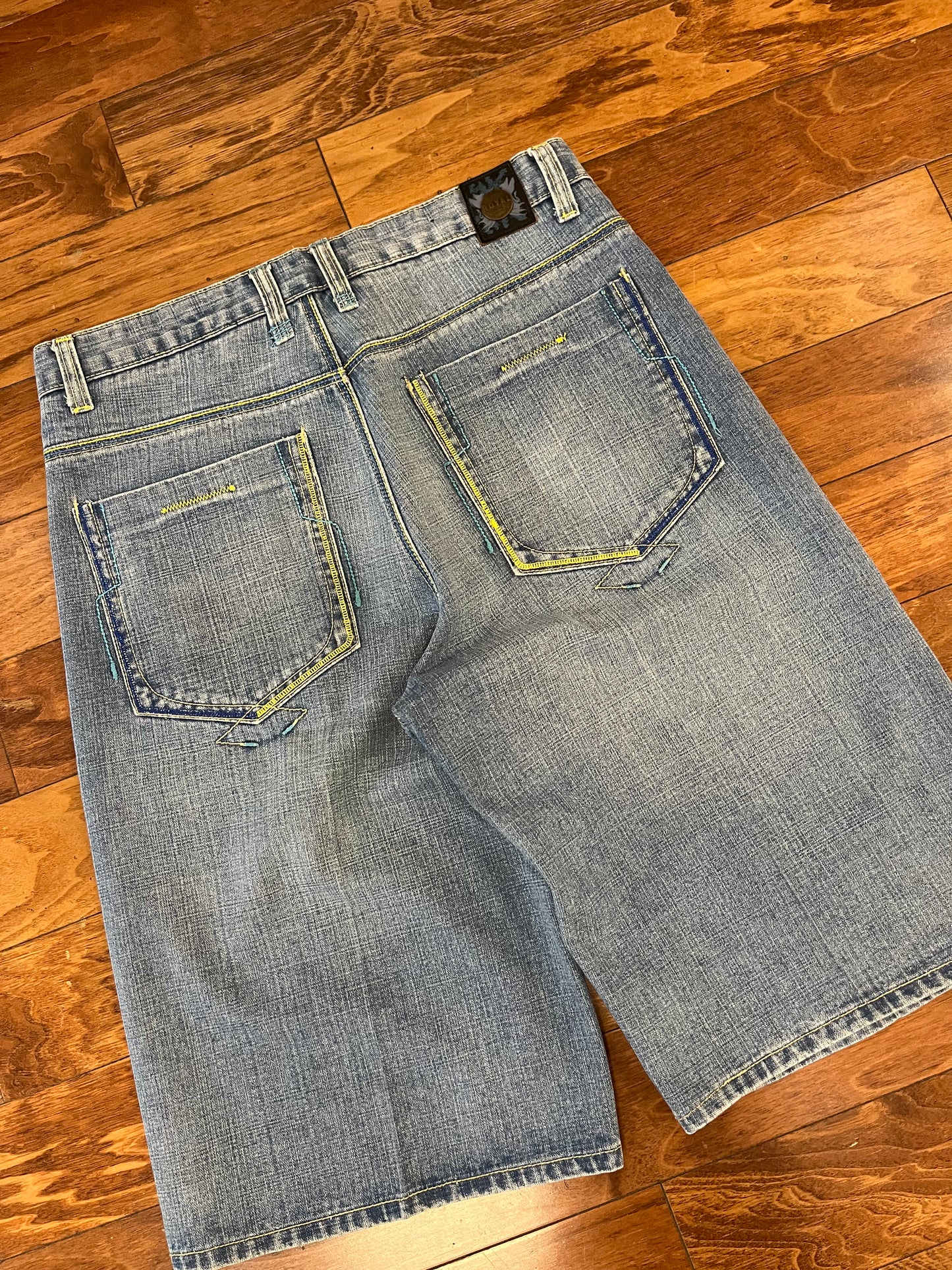 00s Royal Blue Baggy Shorts (34)