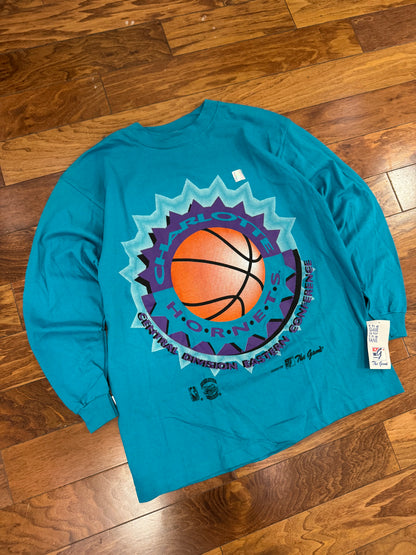 90s Charlotte Hornets Deadstock Long Sleeve Shirt (L)