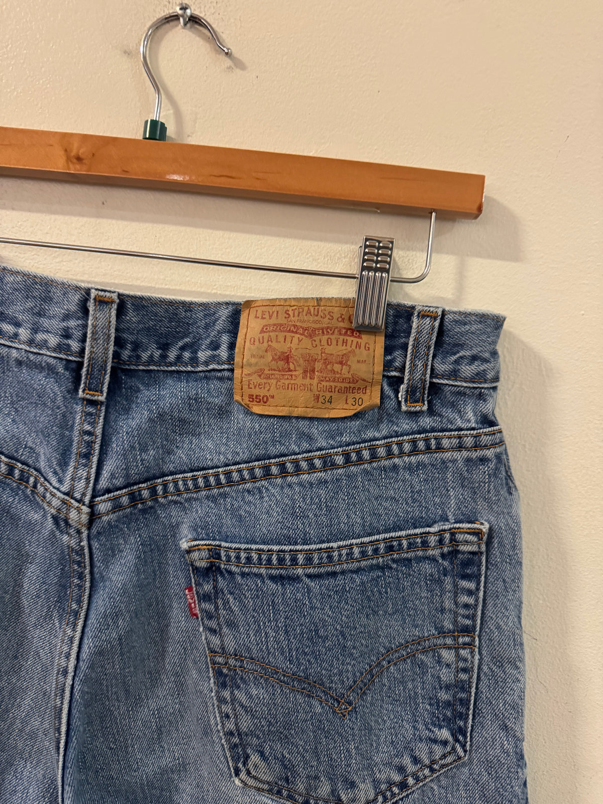 2001 Levi’s 550 Blue Shorts (34)