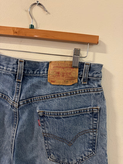 2001 Levi’s 550 Blue Shorts (34)