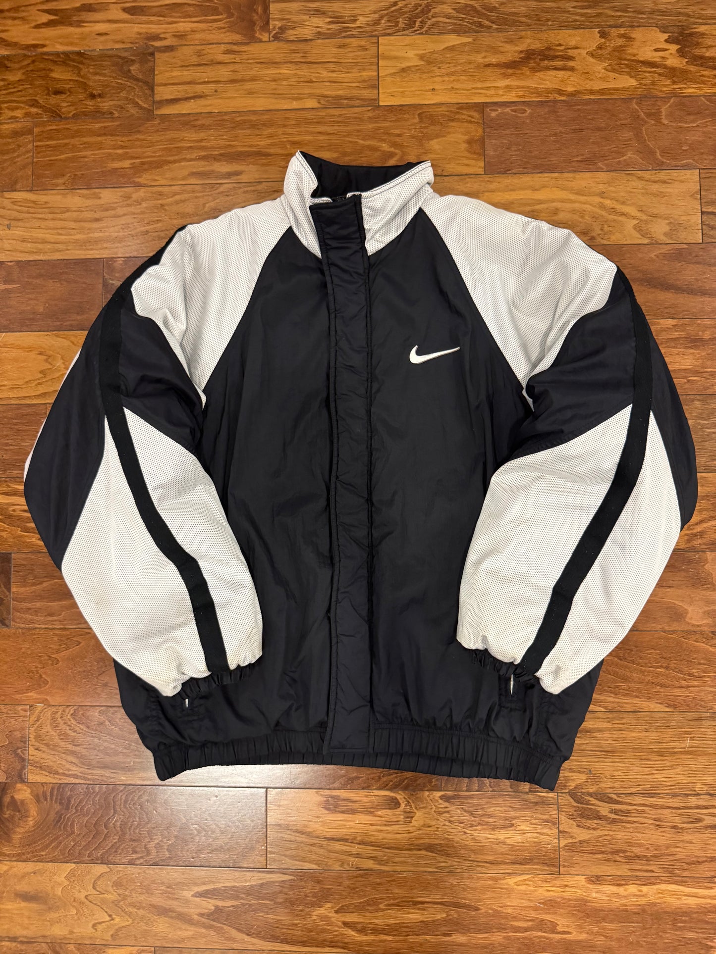 90s Nike Big Swoosh Puffer Jacket (L)