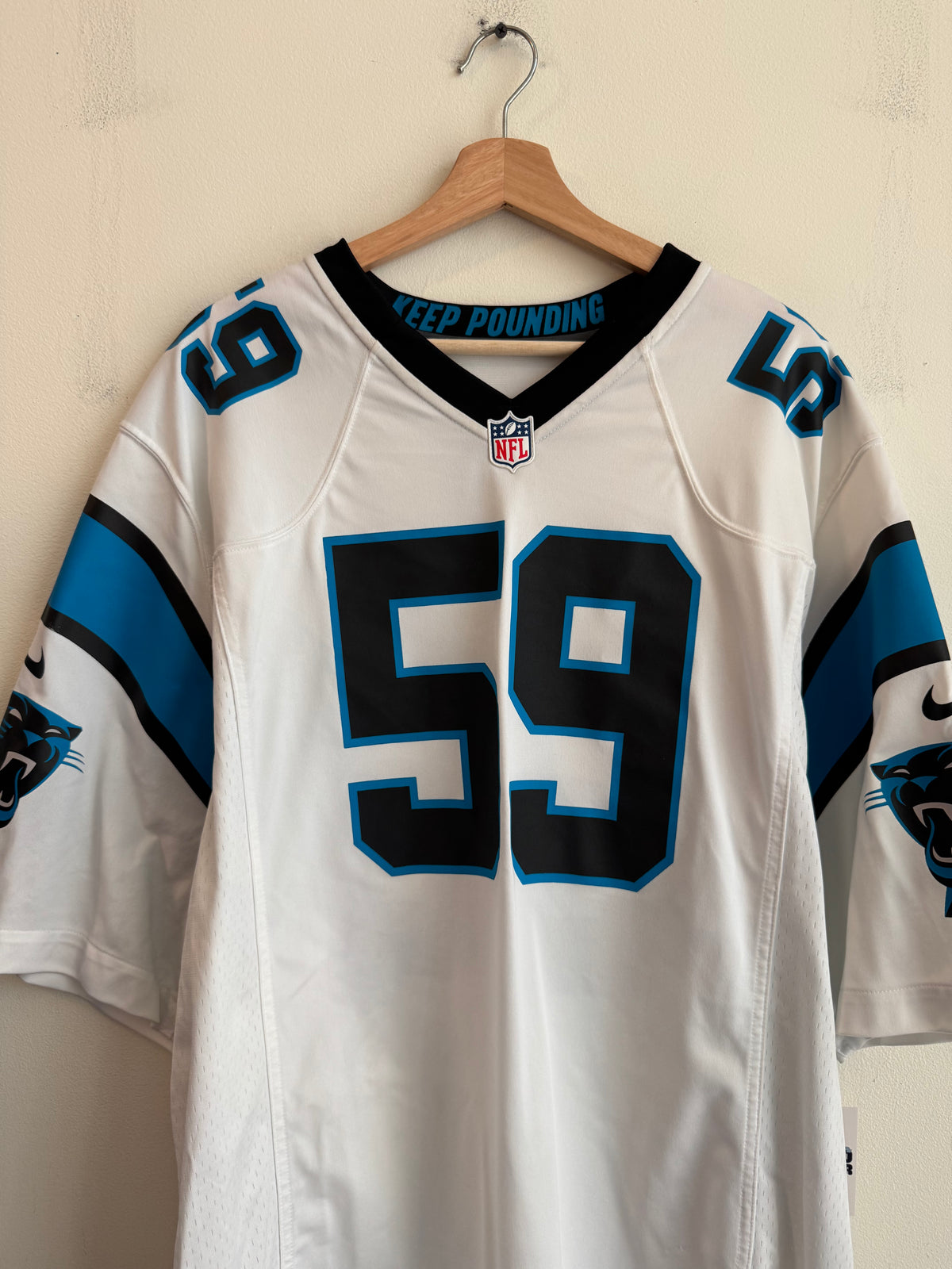 2010s Carolina Panthers Luke Kuechly Nike Away Jersey (XXL)