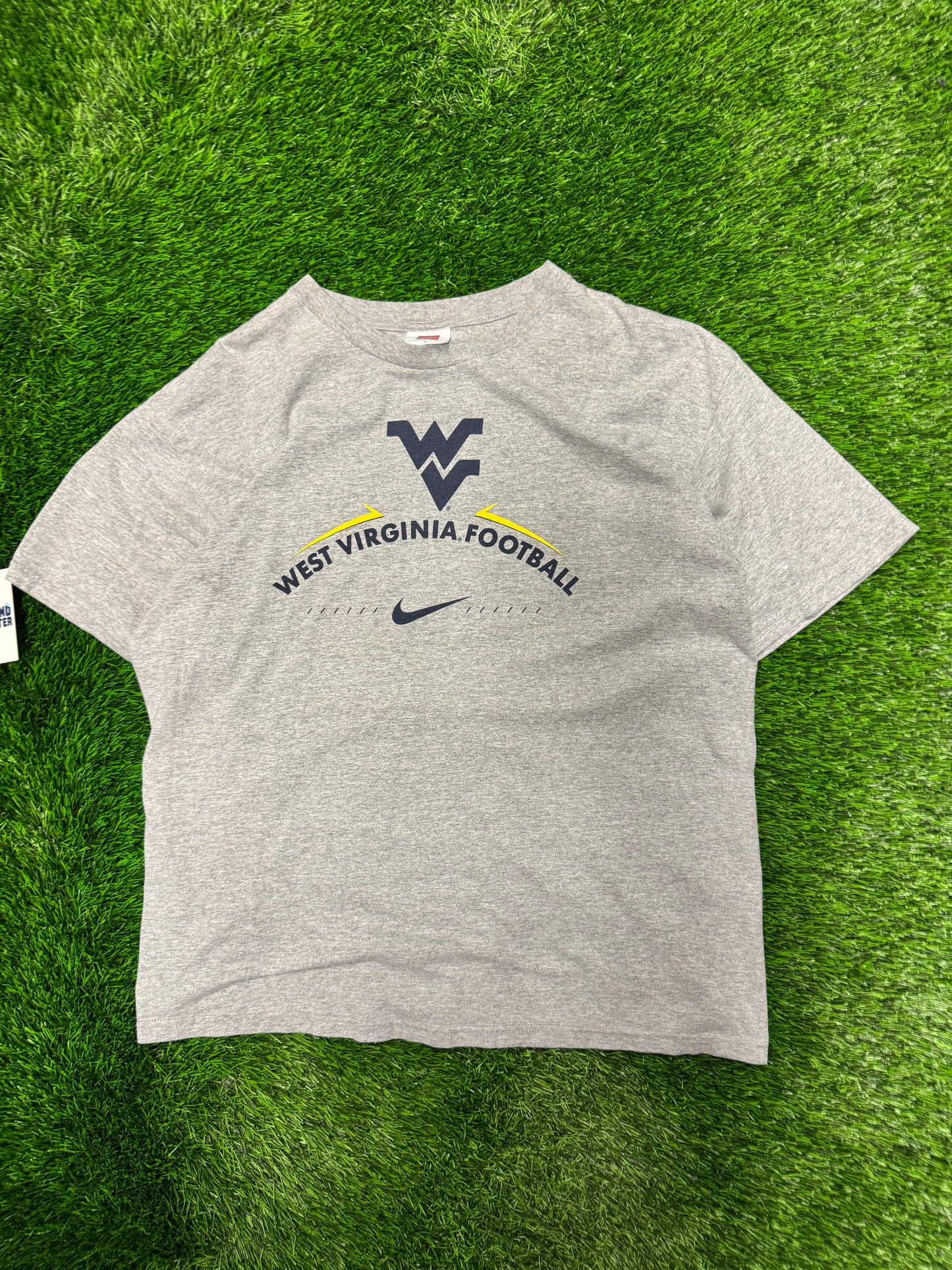00s West Virginia University (WVU) Vintage Nike Center Swoosh Tee (L)