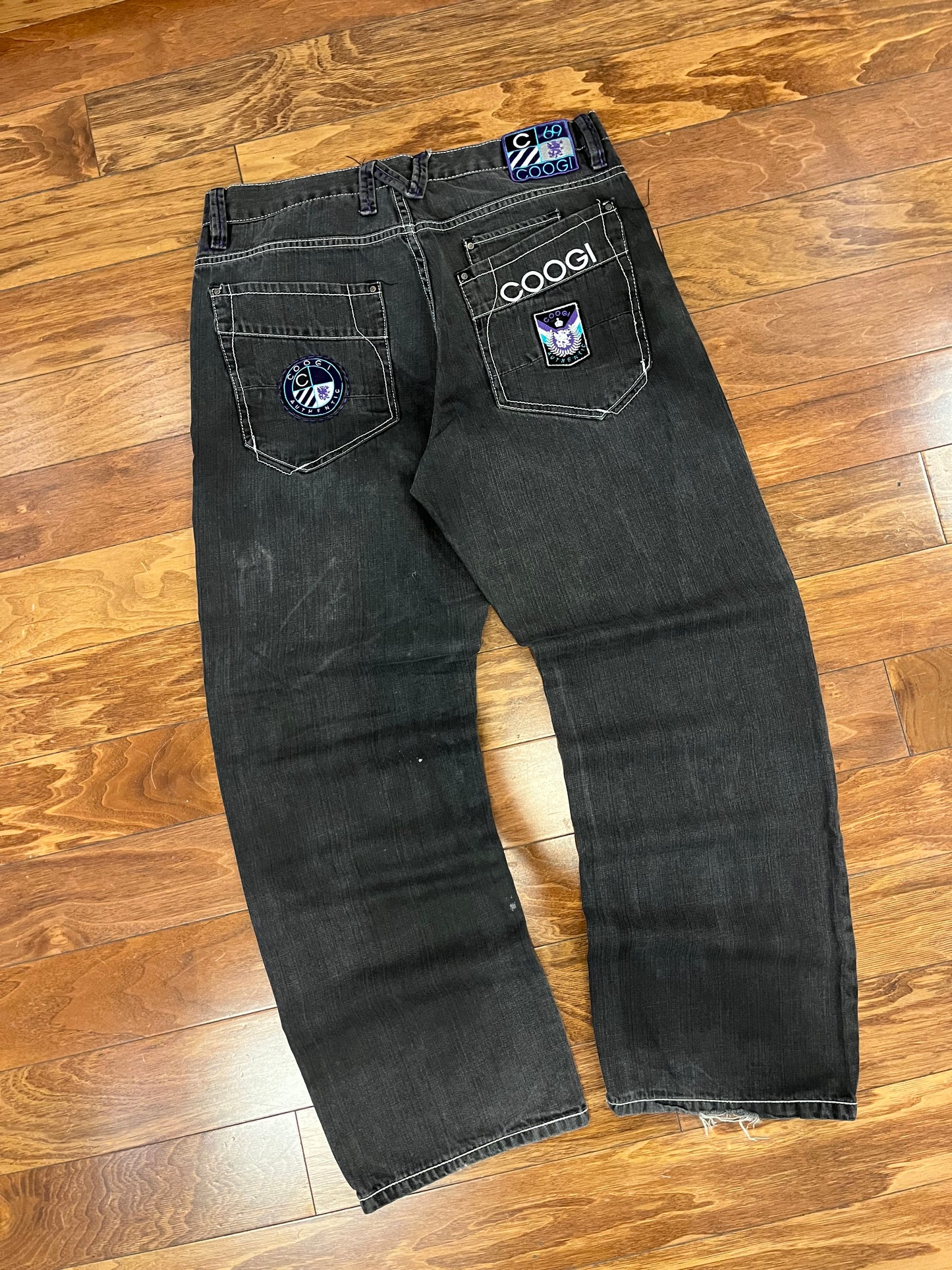 00s Coogi Embroidered Black Jeans (36 x 34)