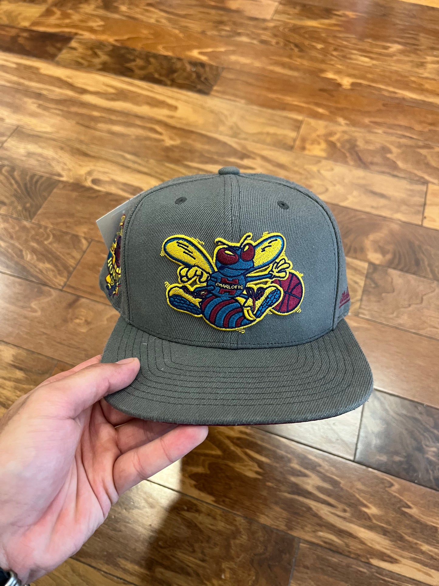 Charlotte Hornets Mitchell & Ness Embroidered Hat (7 3/8)