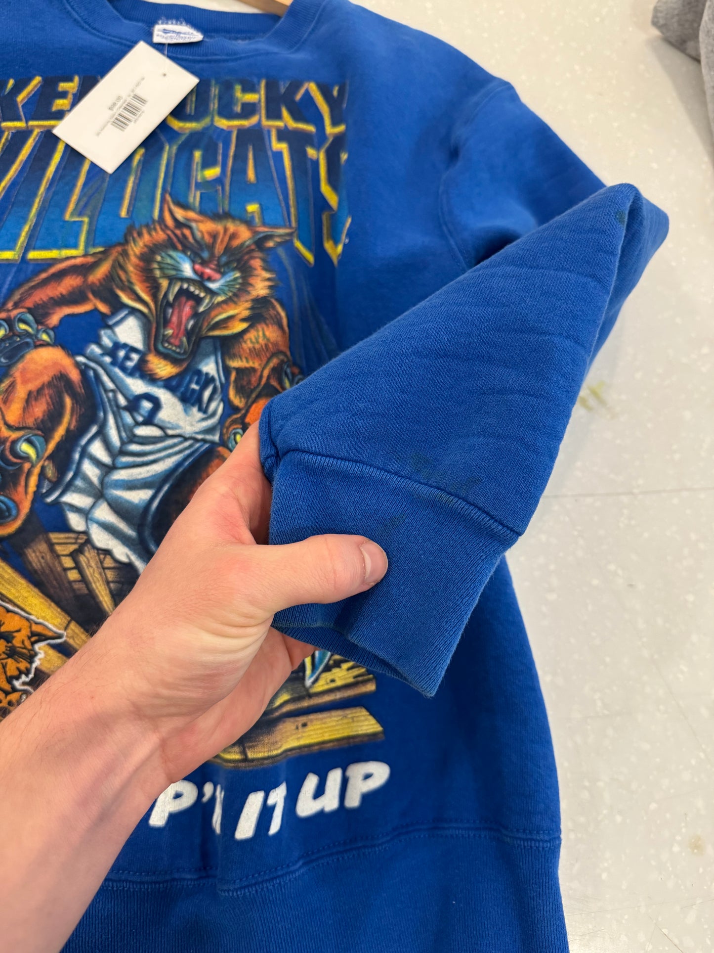 90s Kentucky Wildcats Salem Crazy Graphic Crewneck (M)