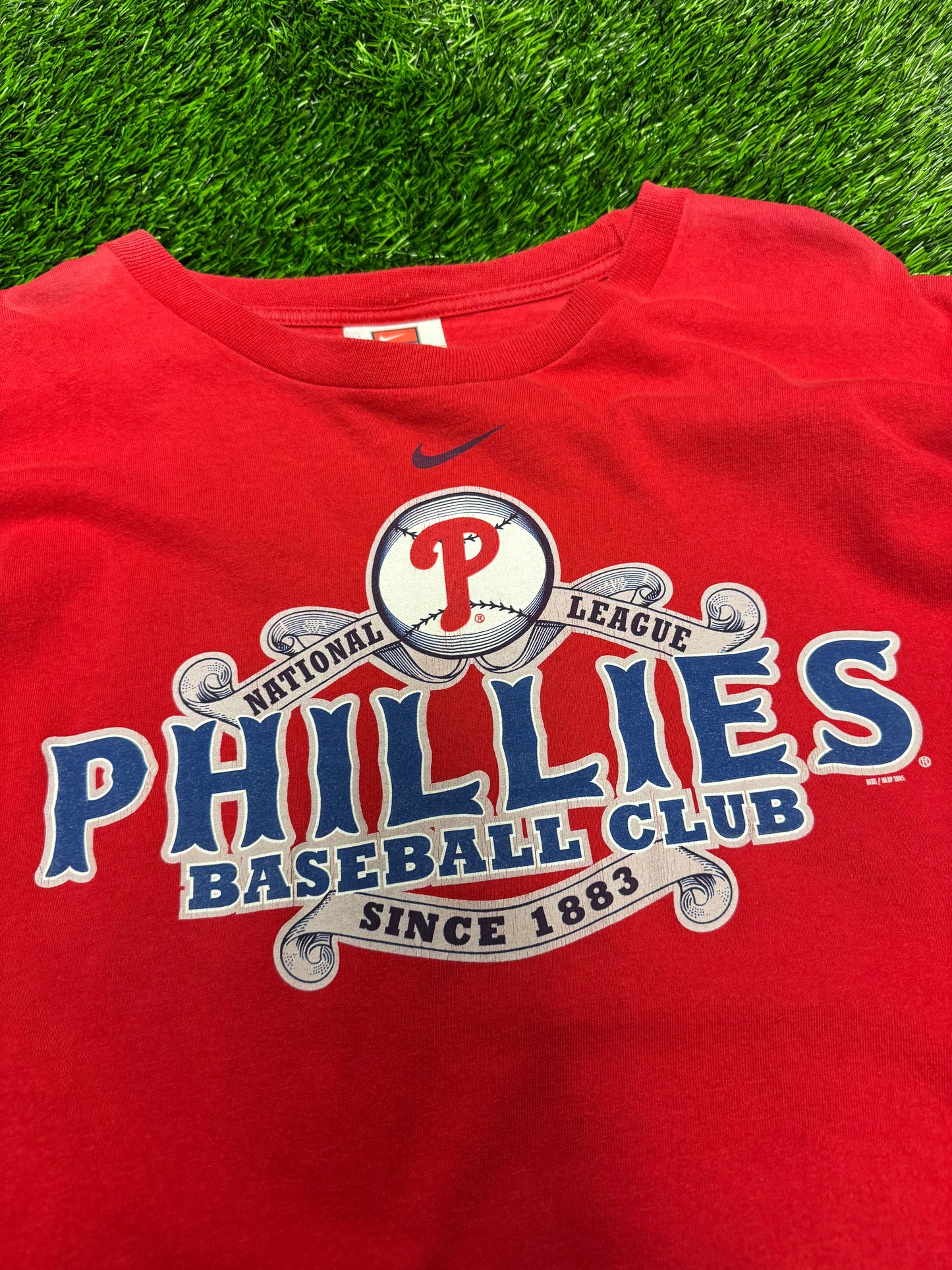 05' Philadelphia Phillies Nike Center Swoosh Vintage Tee (XL)