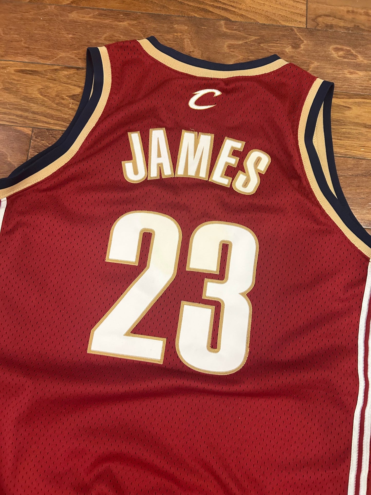 2004 Cleveland Cavaliers Lebron James Nike Jersey (XL)