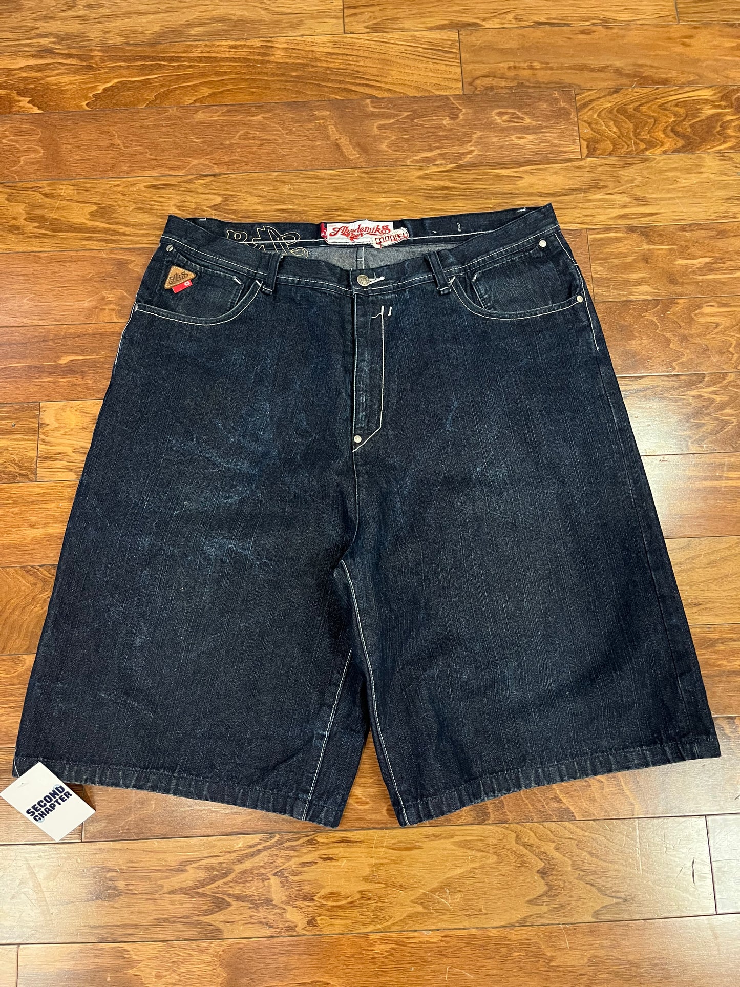 00s Akademiks Oversized Jean Shorts (40)