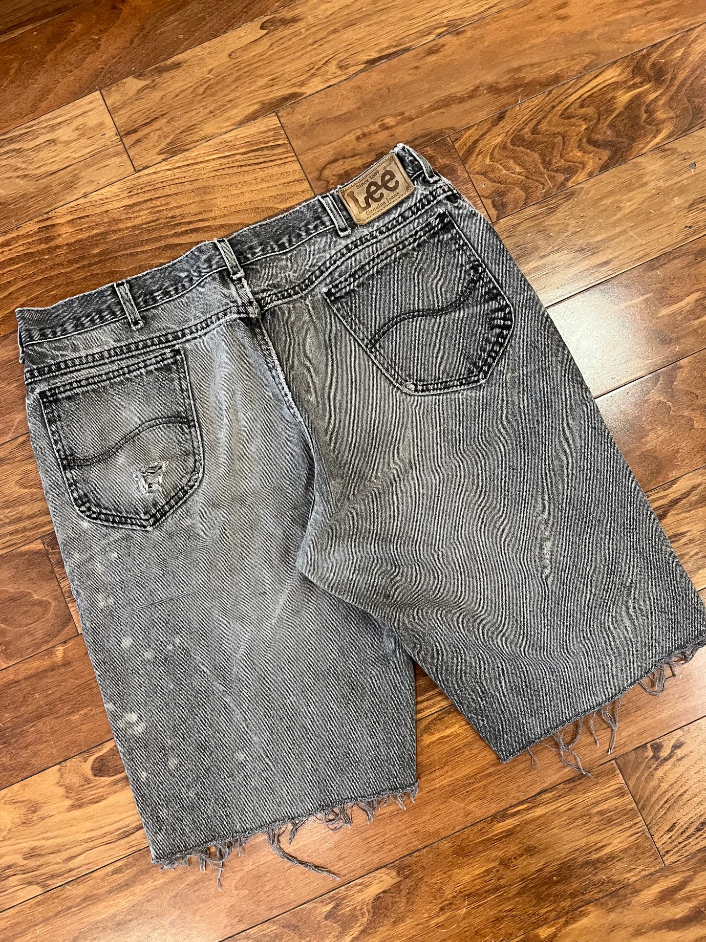90s Lee Faded Black Distressed Shorts (36)