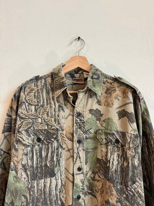 90s Realtree Camo Sports Field Button Up Flannel (M)