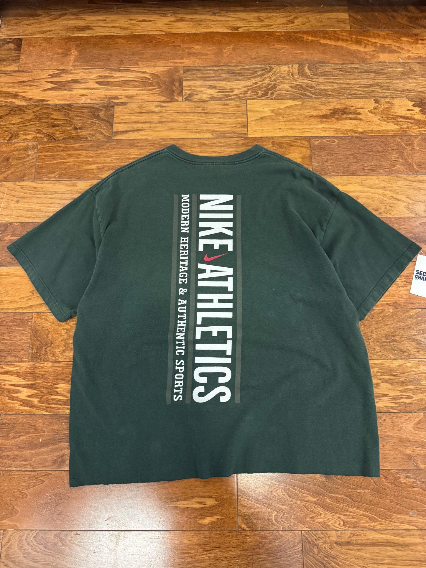 90s Nike Athletics Vintage Cropped Tee (XL)