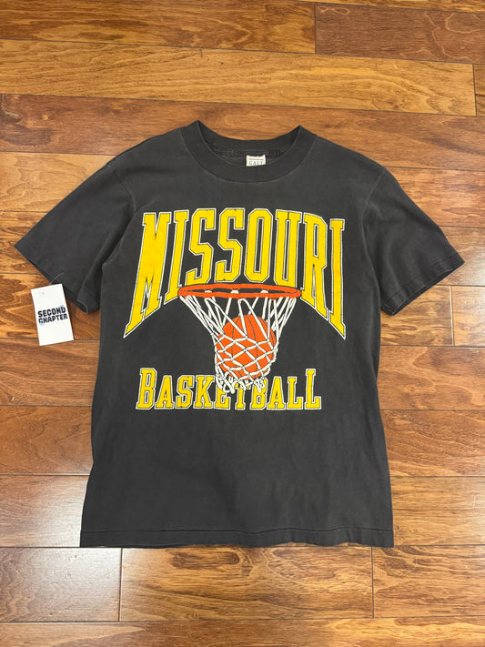 90s Missouri Tigers Basketball Graphic Tee (M)