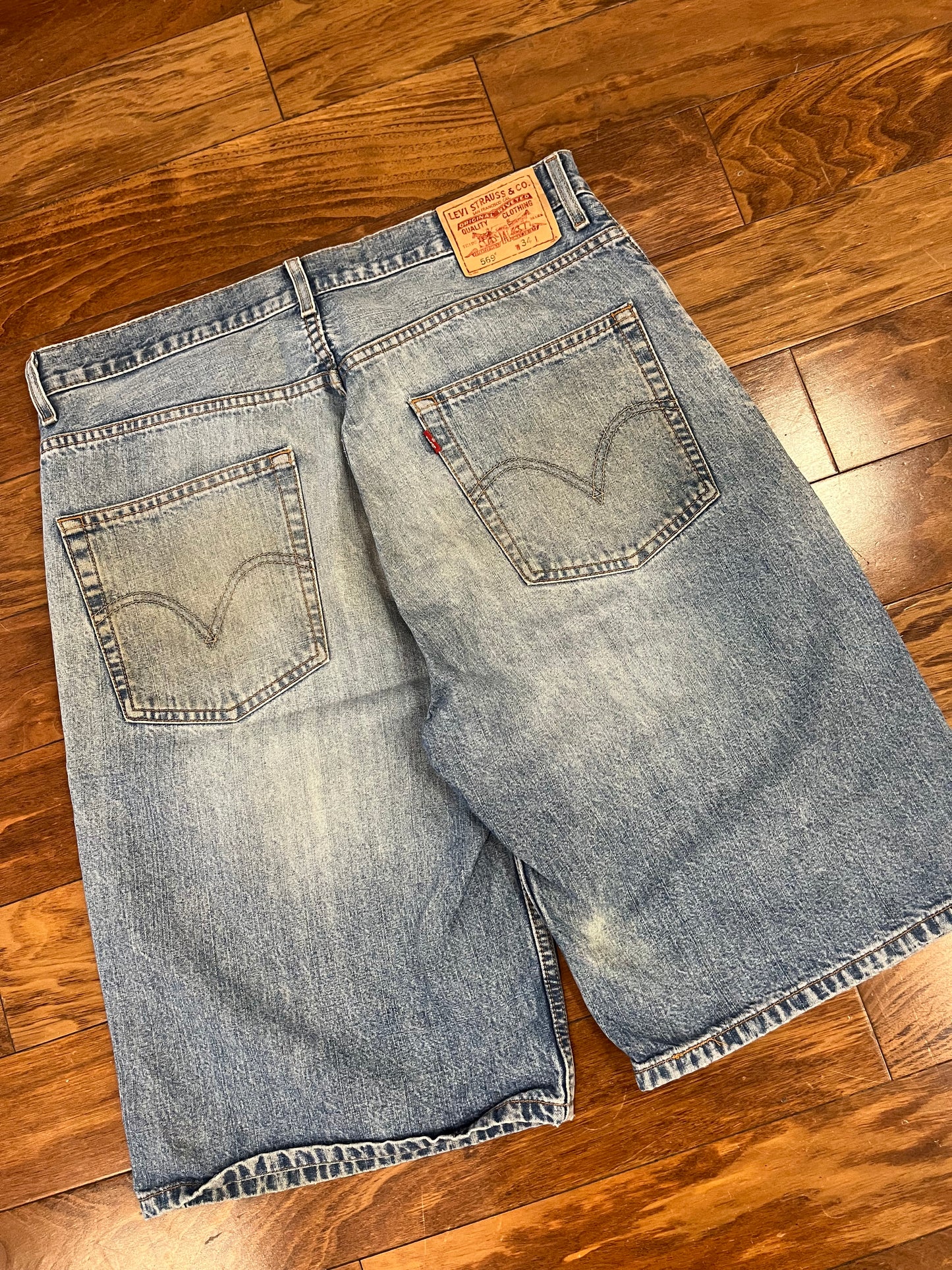 2009 Levi's 569 Baggy Shorts (34)