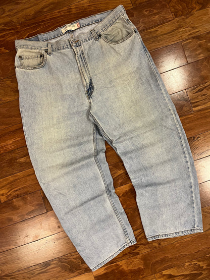 00s Levi's 560 Baggy Light Wash Jeans (40 x 30)