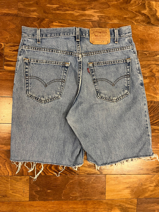 2001 Levi's 560 Mid Wash Shorts (34)