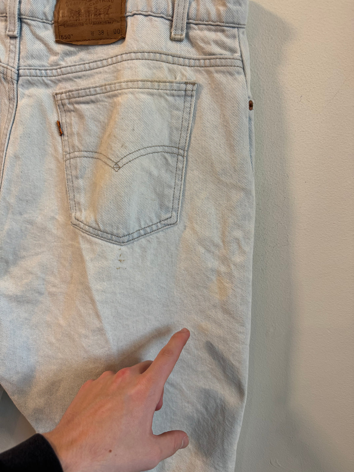 1994 Levi's 550 Orange Tab Jean Shorts (38)