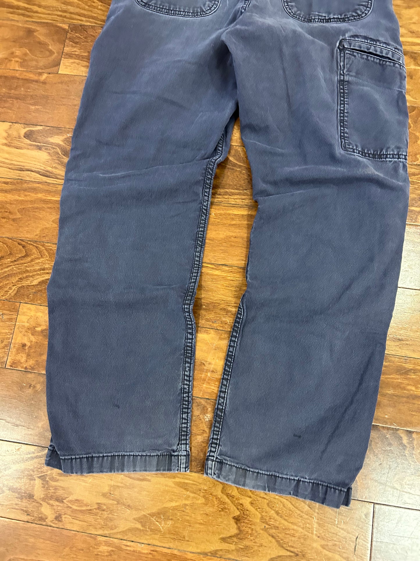 00s Carhartt Faded Navy Pants (36 x 32)