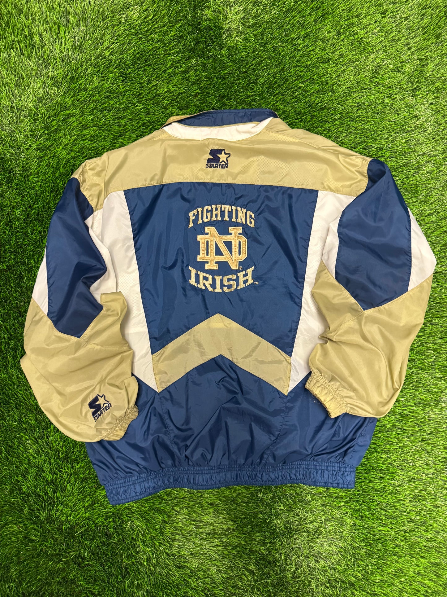 90s University of Notre Dame Starter Embroidered Windbreaker (L)