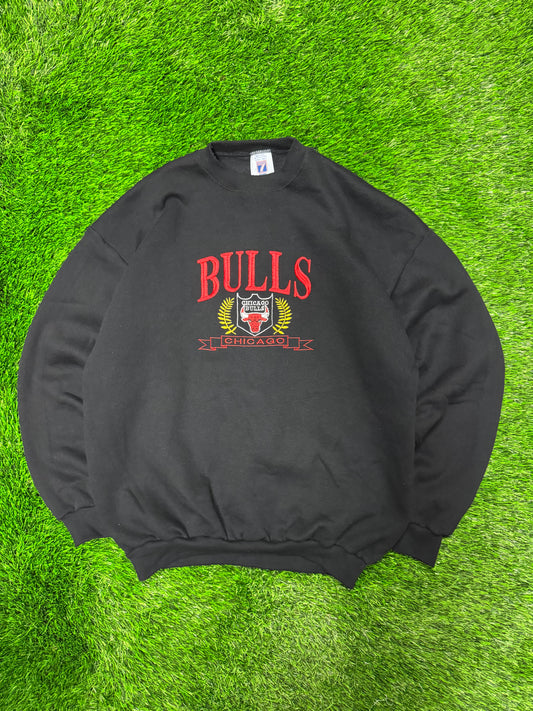 90s Chicago Bulls Vintage Logo 7 Embroidered Crewneck (L)