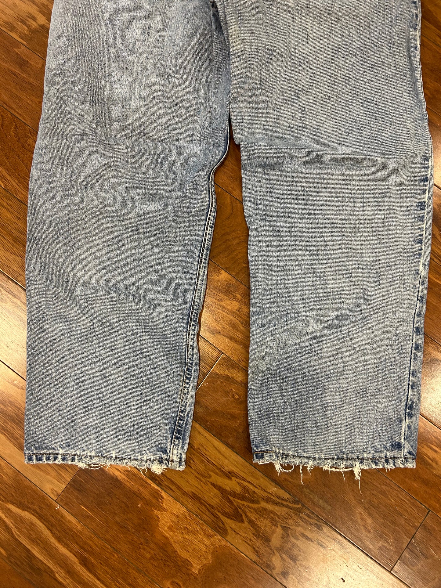 2003 Levi's 550 Faded Blue Jeans (42 x 30)