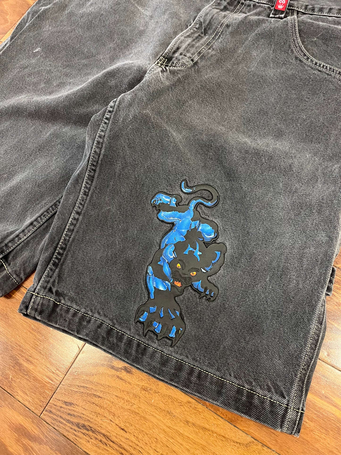 00s Jnco Jeans Panther Carpenter Shorts (36)