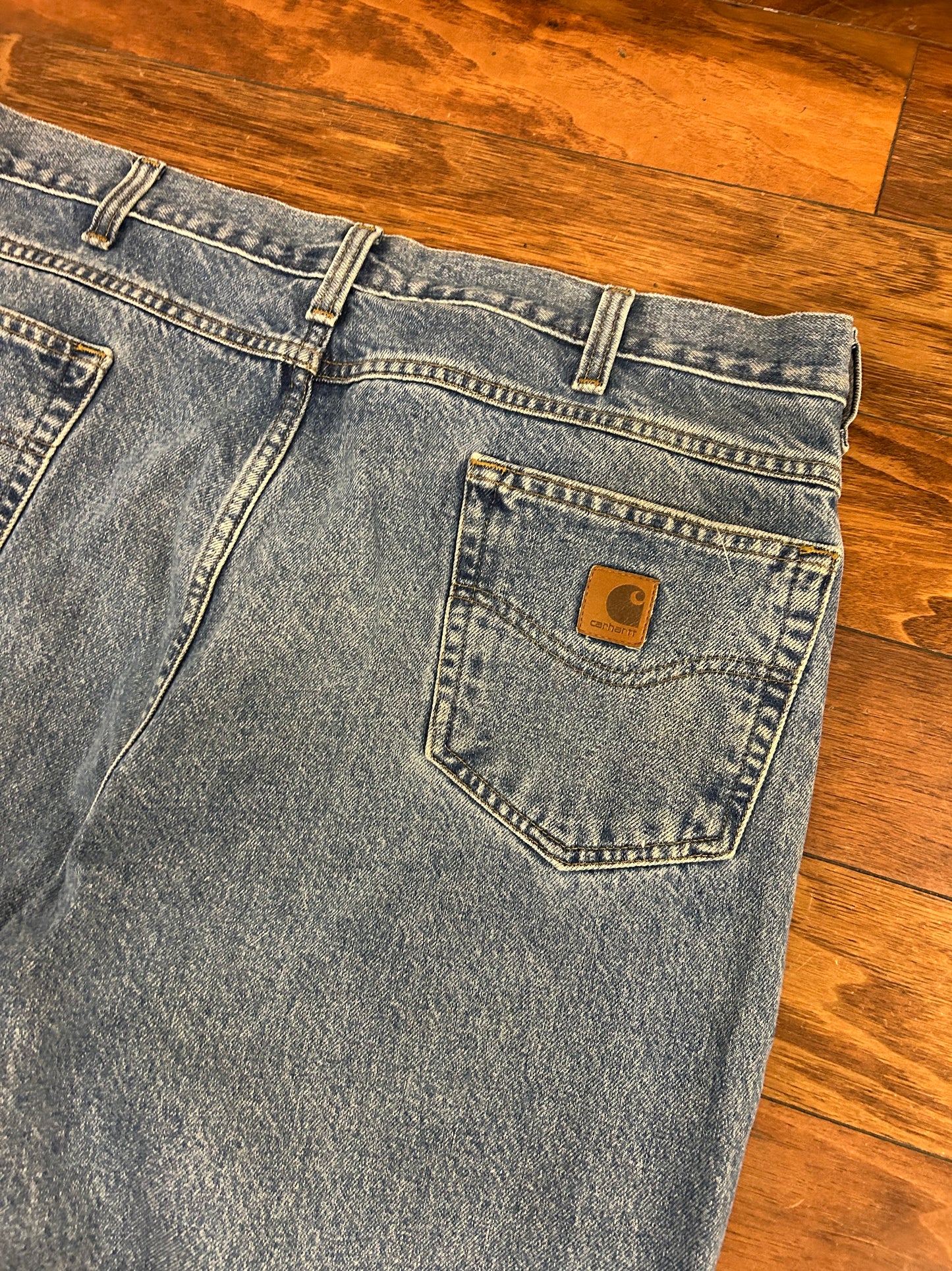 2009 Carhartt Relaxed Fit Faded Blue Jeans (40 x 30)