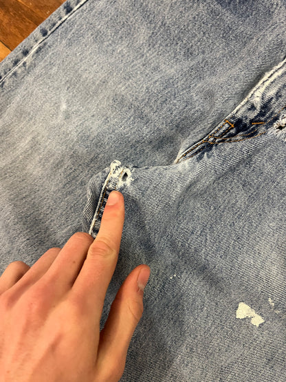 1996 Levi's 565 Distressed Jeans (31 x 30)