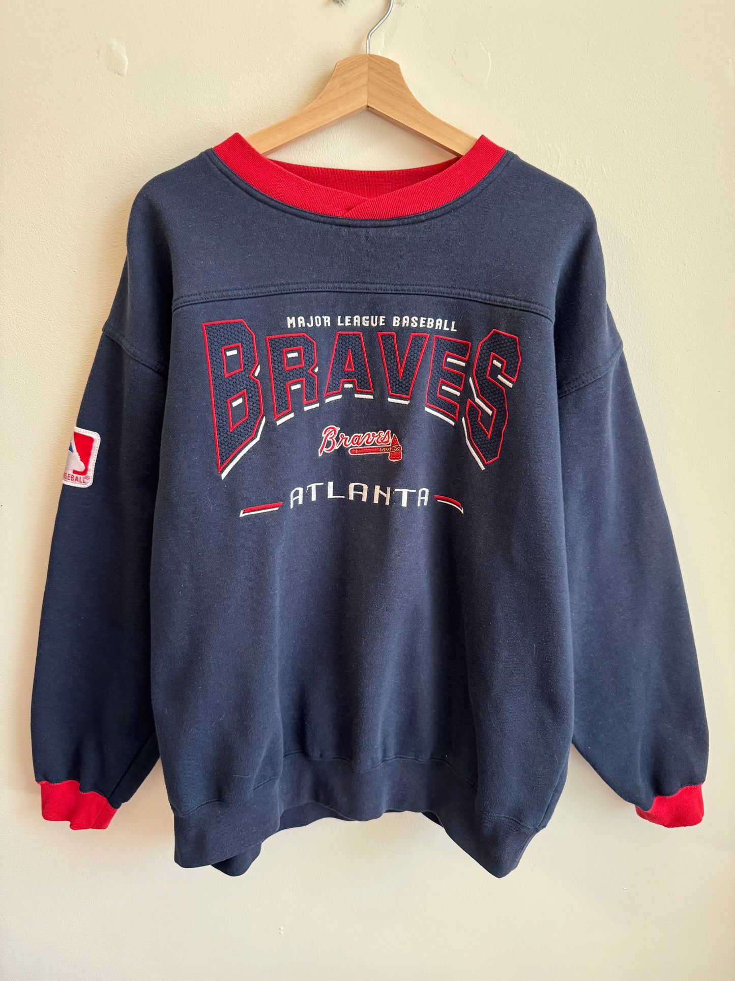 90s Atlanta Braves Vintage Embroidered Lee Crewneck (L)