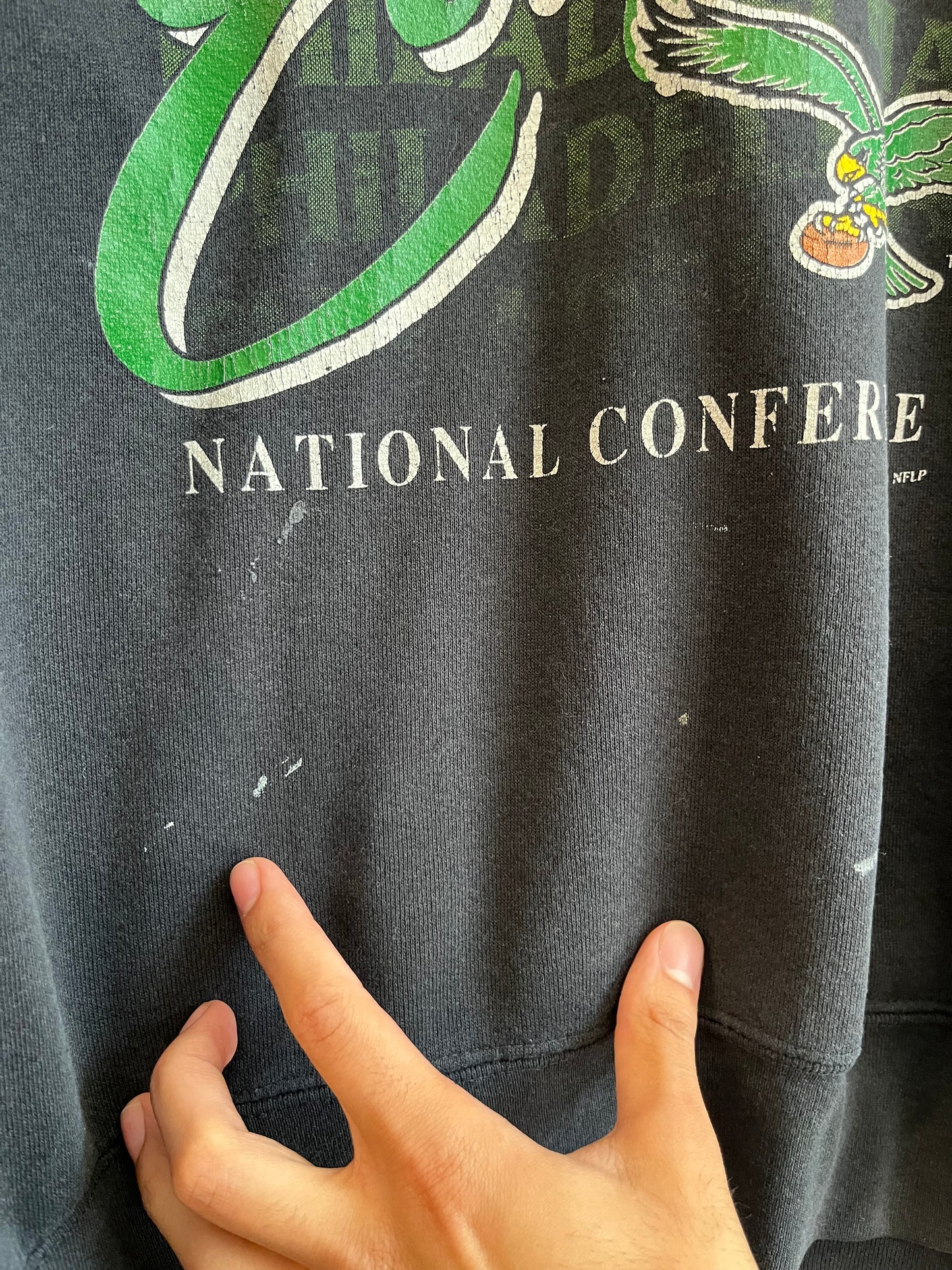 1993 Philadelphia Eagles Paint Stained Nutmeg Crewneck (L)
