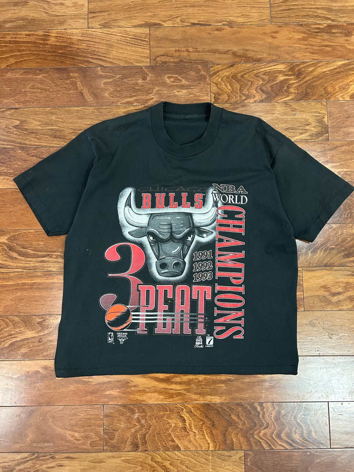 1993 Chicago Bulls Vintage 3 Peat Cropped Tee (XL)