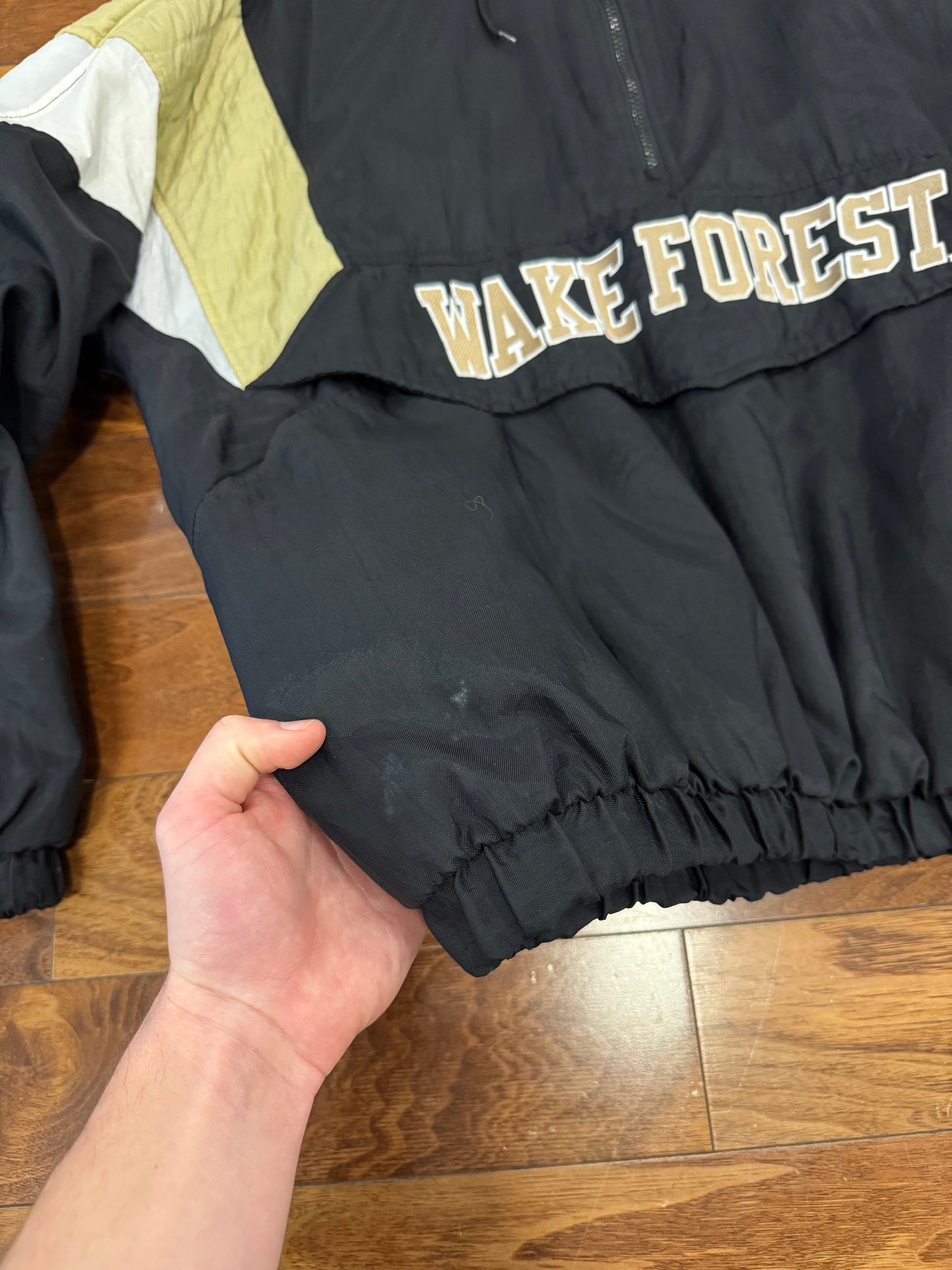 90s Wake Forest Majestic Embroidered Vintage Puffer Jacket (XL)