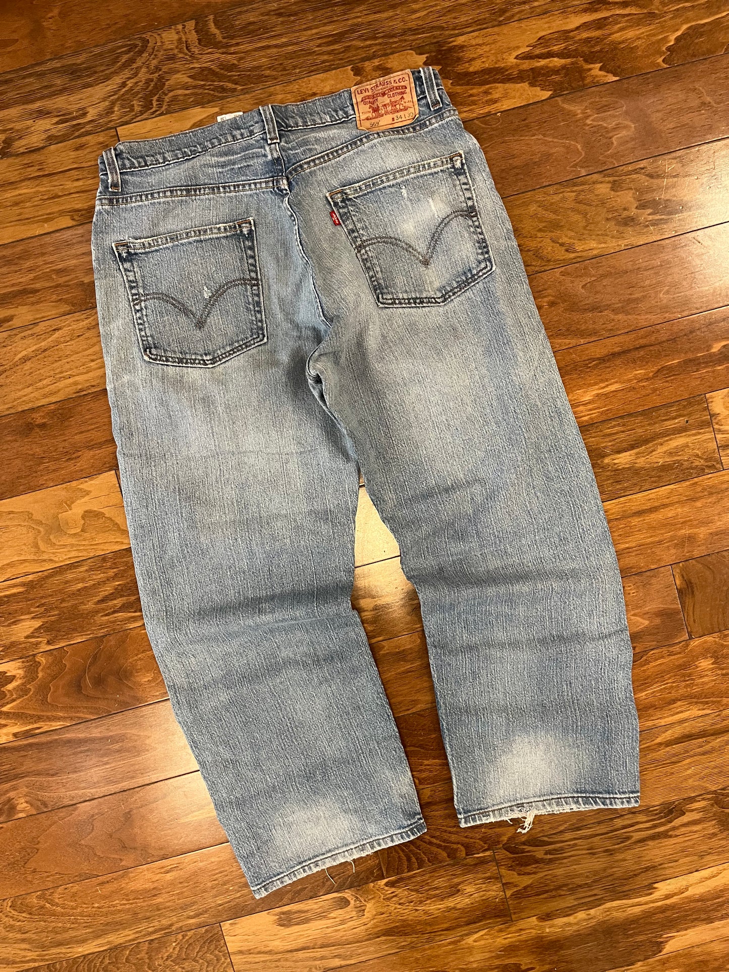 2006 Levi's 569 Distressed Baggy Jeans (34 x 30)