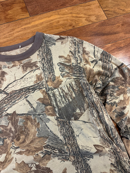 90s Realtree Camo Long-Sleeve Pocket Shirt (L)